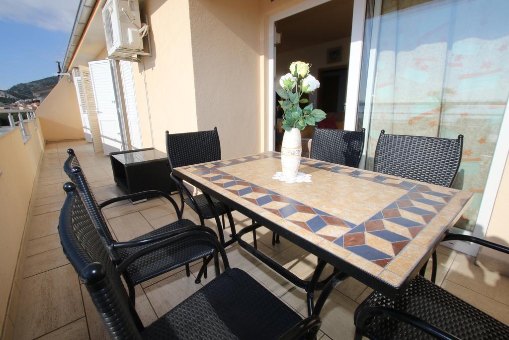 Apartment Tomo Makarska Buitenkant foto